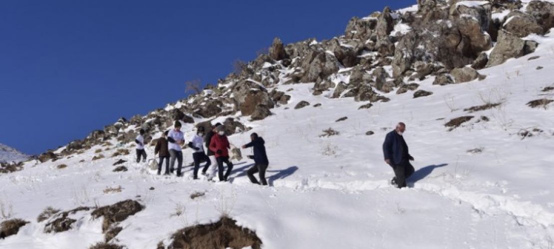 Vangölü Aktivistleri Yaban havanlarını unutmadı