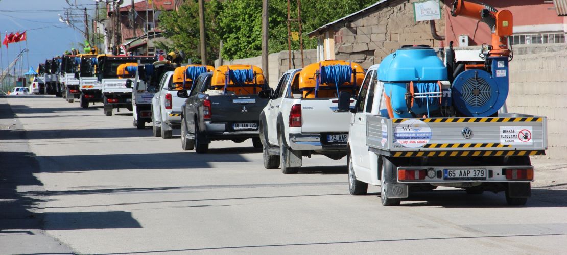 VAN BÜYÜKŞEHİR’İN İLAÇLAMA FİLOSU GÖZ DOLDURUYOR