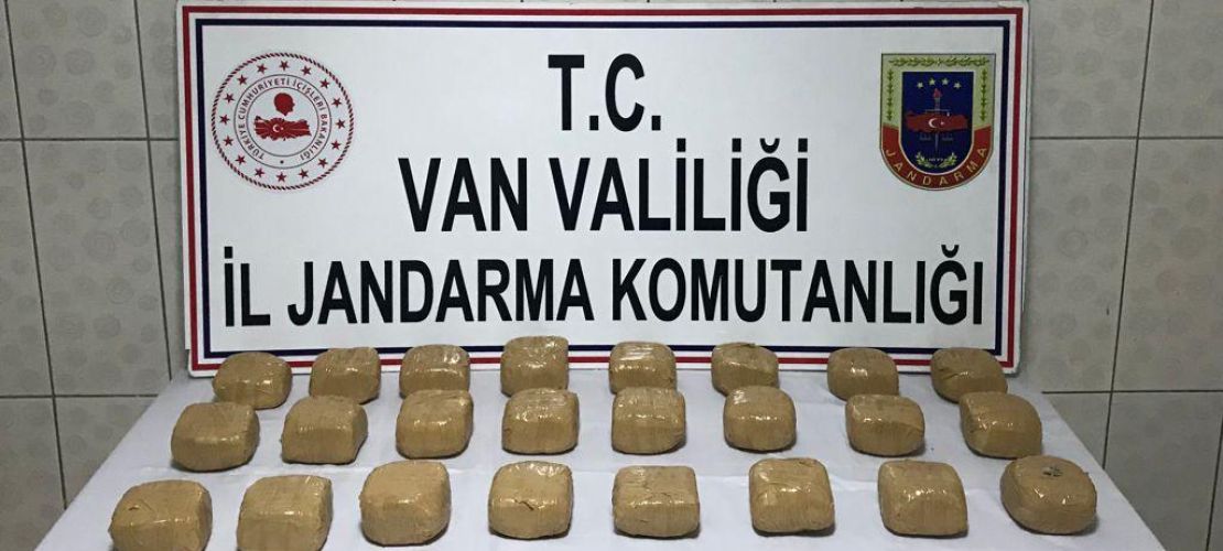 Van’da moloz yığınların arasında 11,kilo eroin ele geçirildi