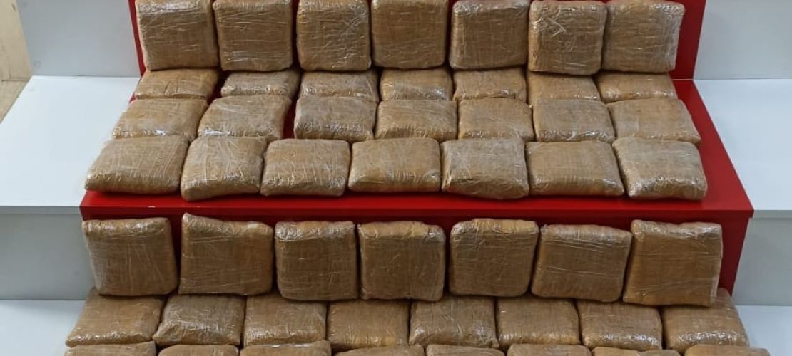 Van'da çuvallar içerisinde 91 kilo eroin ele geçirildi