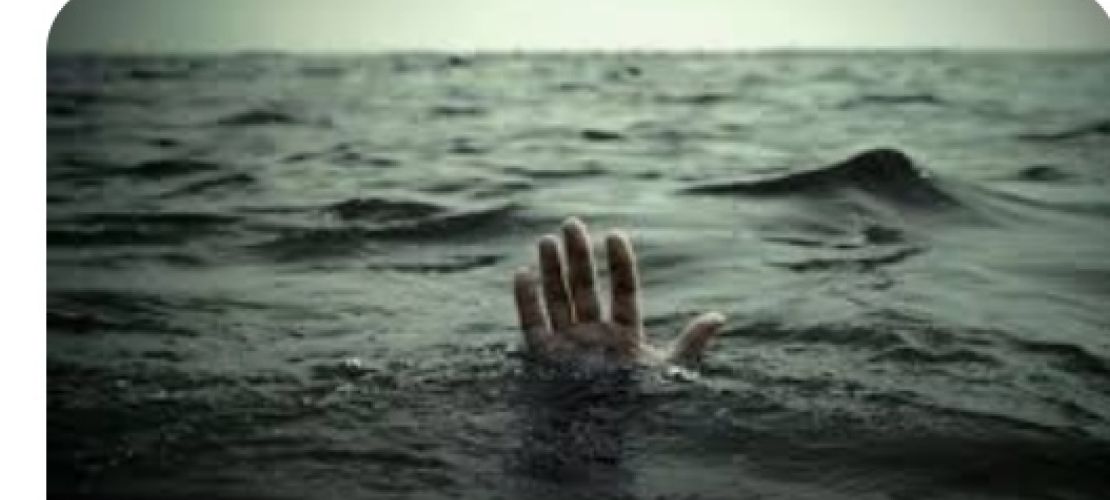 Van Gölünde serinlemek için suya giren çocukların cansız bedeni çıkartıldı