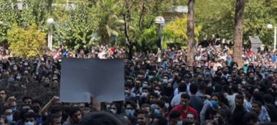 İran’da Amini için genel grev başlatıldı