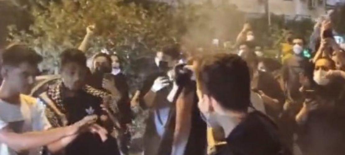 İran'da gösteriler, şiddetini artırarak devam ediyor