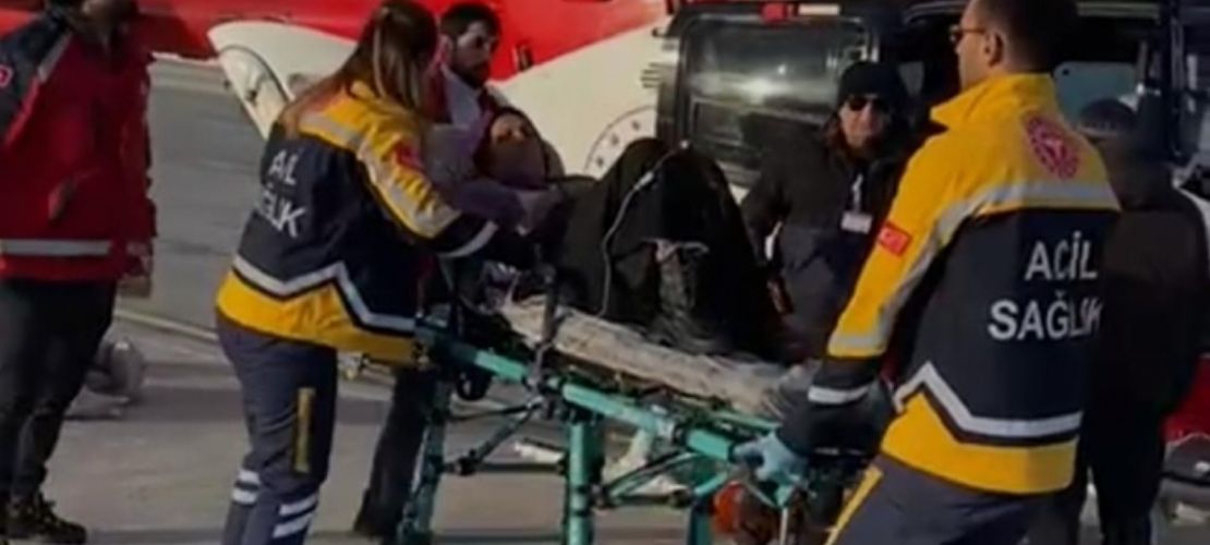 Van'da Ambulans helikopter Hamile kadın için havalandı
