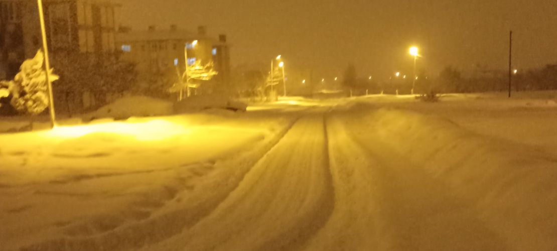 Van'da 67 yerleşim yeri yolu ulaşıma kapalı