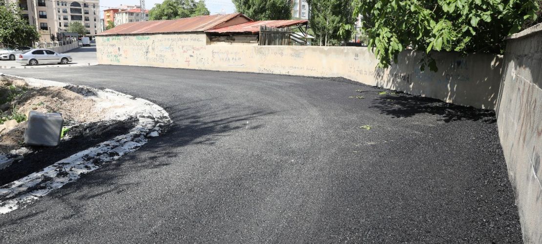 İpekyolu'nda asfalt çalışmaları devam ediyor