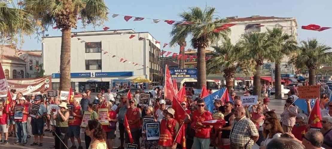 Zamlar protesto edildi: 'Krizin faturasını zenginler ödesin