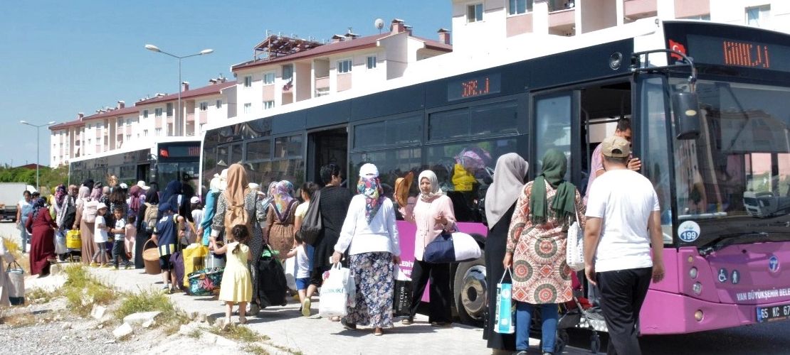 Tuşba Belediyesi Kadınlara Ve Çocuklara Yönelik Gezi Düzenledi