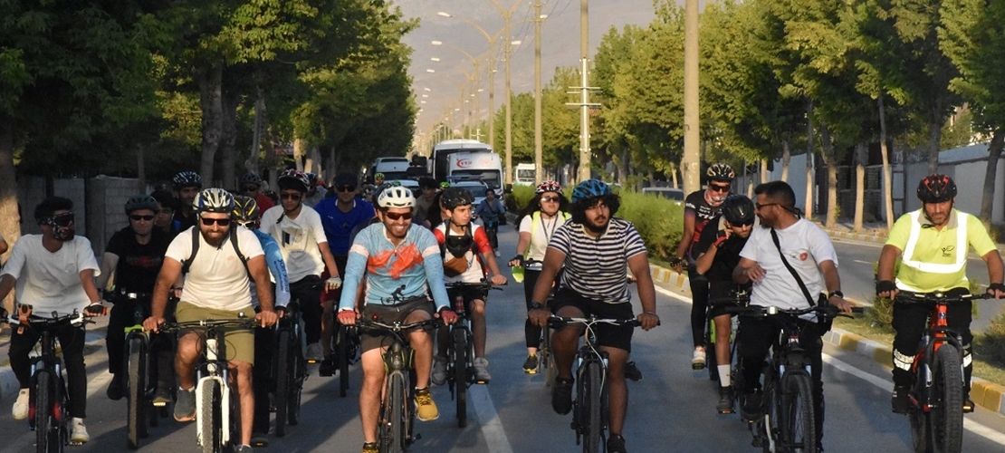 Van Bisikletliler Platformu Farkındalık Etkinliği Düzenledi