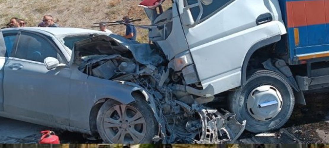 Yüksekova'da feci kaza: 2 ölü, 2 yaralı