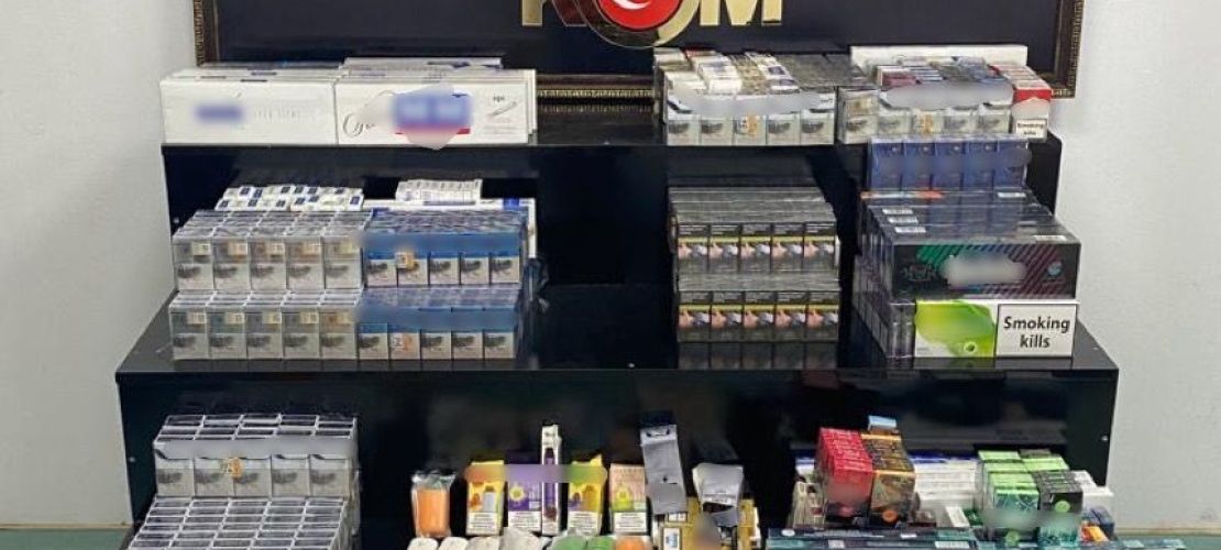 Van'da  Cinsel Ürünler ve Sigara Taşıyan Şüpheliler Yakalandı