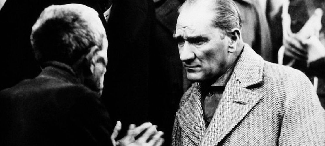Mustafa Kemal Atatürk'ün Öğretmenliği: Eğitimdeki Vizyon ve Miras