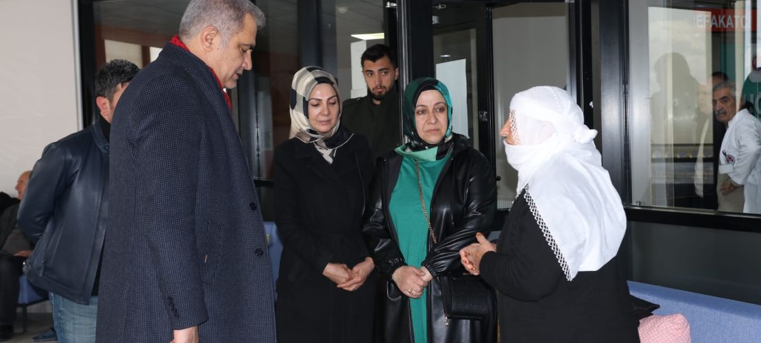 Tuşba Belediye Başkan Adayı Süleyman Oflas, Hasta Ziyaretleriyle Vatandaşların Takdirini Kazanıyor
