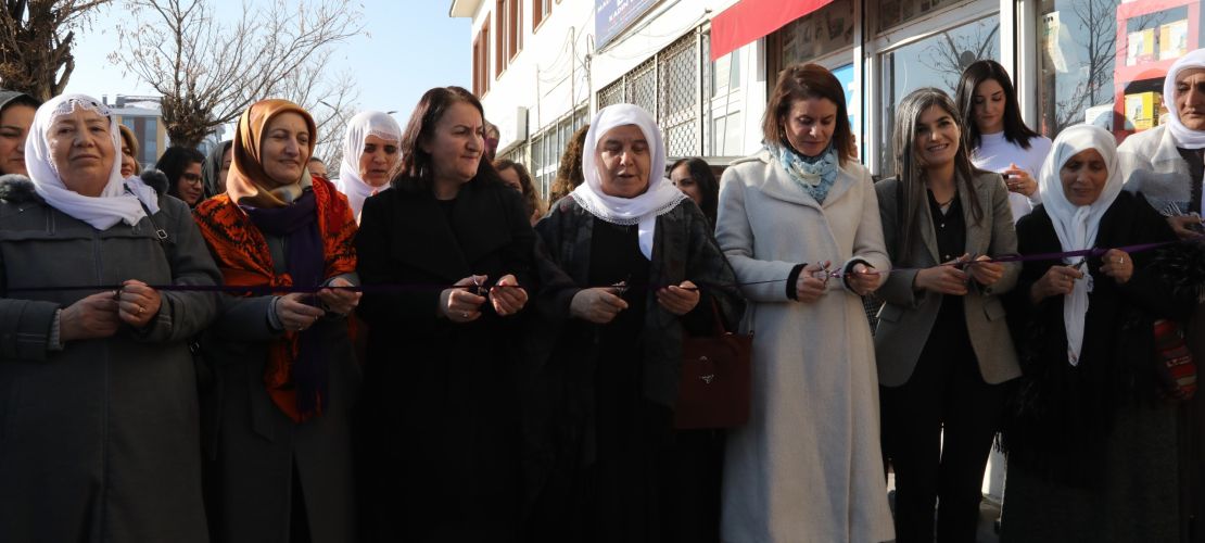 Gürpınar’da ‘Destar Kadın Dinlenme Evi’ açıldı