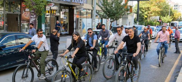 Eşbaşkanlar yaşanabilir bir Van için pedal çevirdi